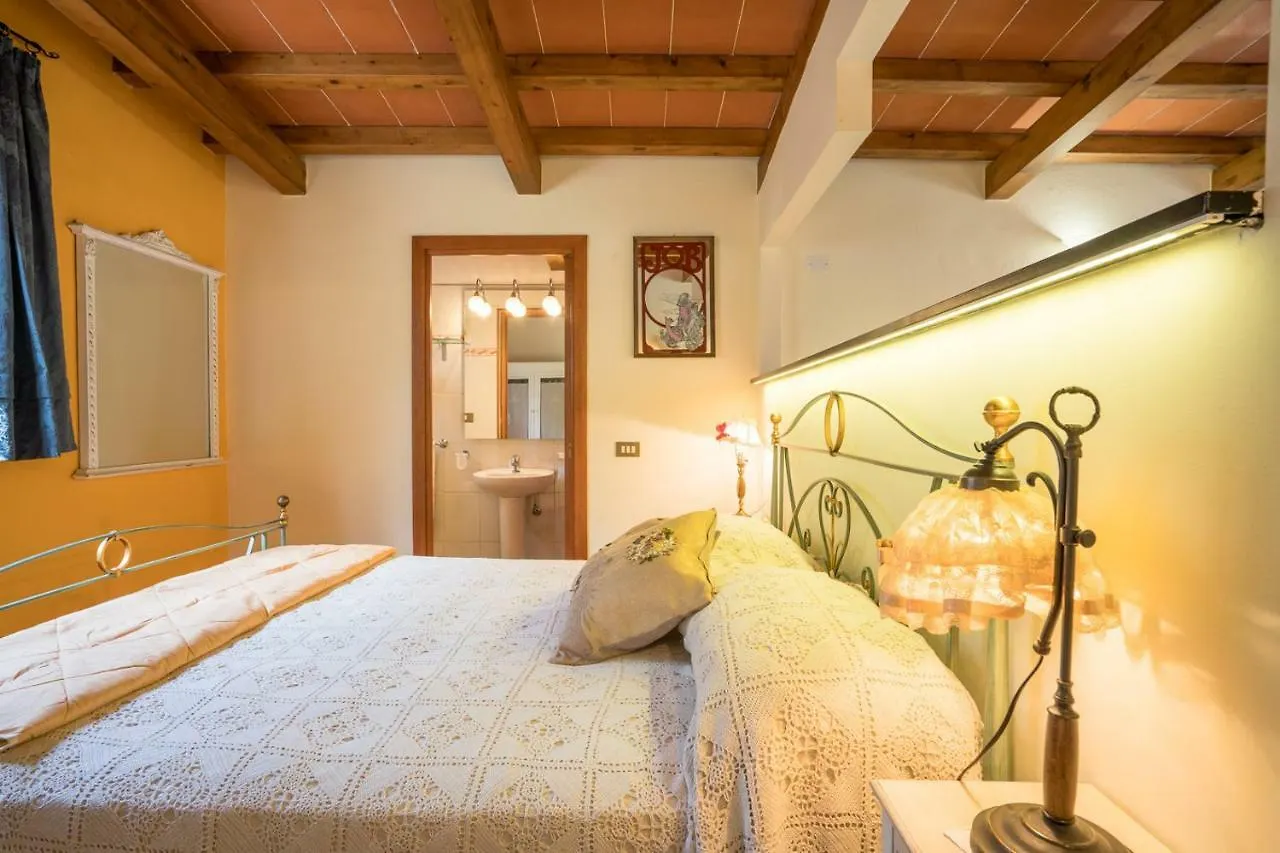 B&B Rosso Baccara Montevettolini