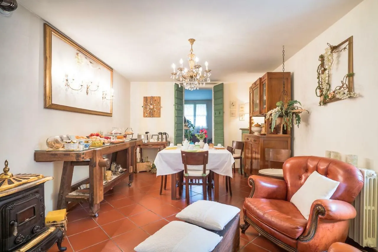 Montevettolini B&B Rosso Baccara לינה וארוחת בוקר