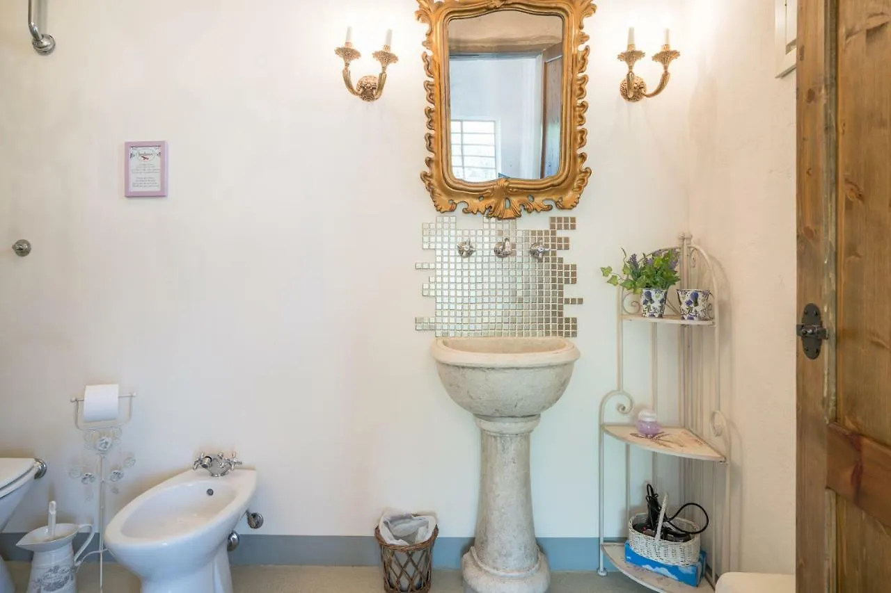 Montevettolini B&B Rosso Baccara
