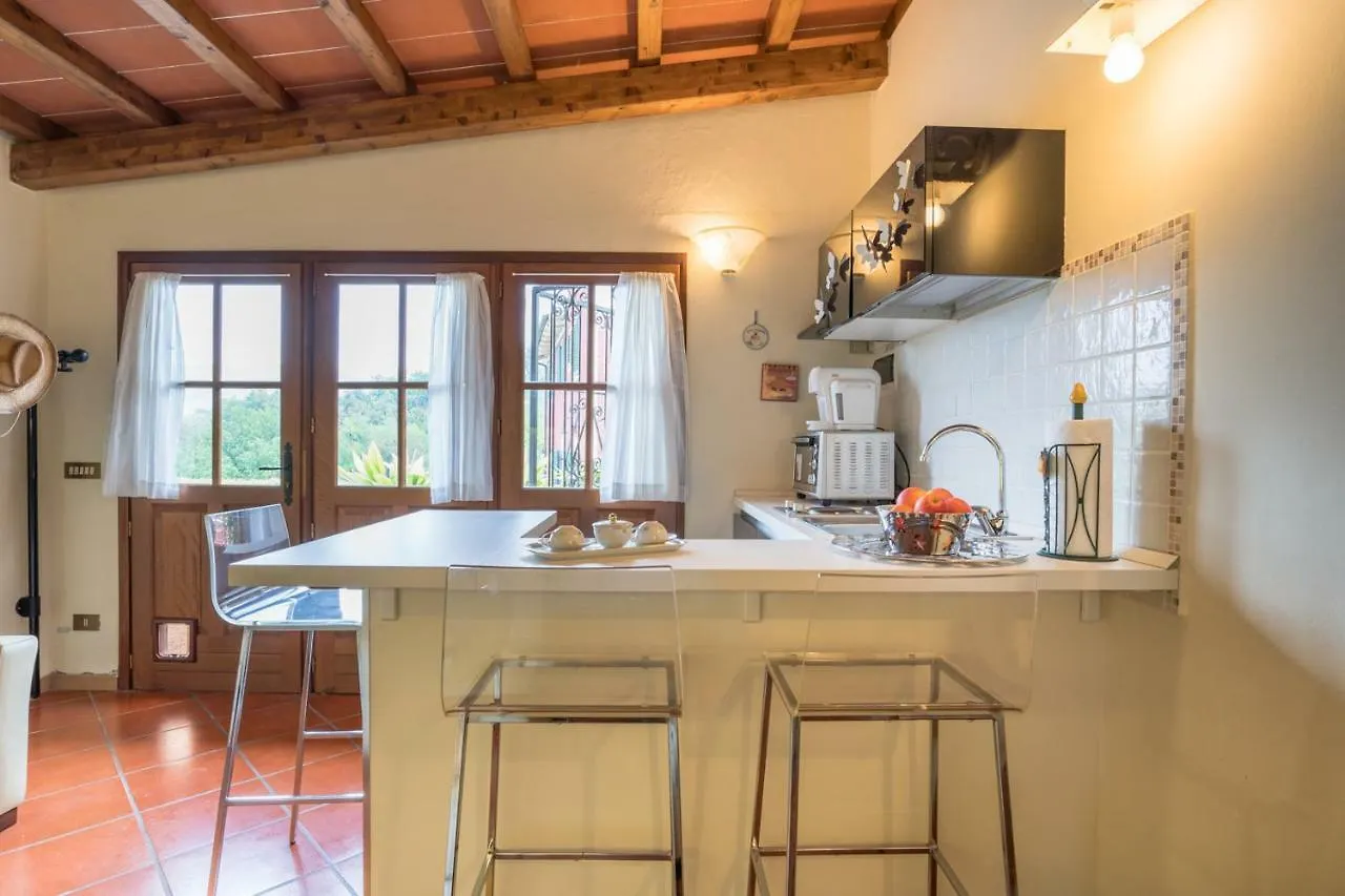 לינה וארוחת בוקר Montevettolini B&B Rosso Baccara