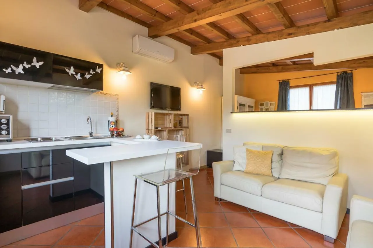 לינה וארוחת בוקר Montevettolini B&B Rosso Baccara