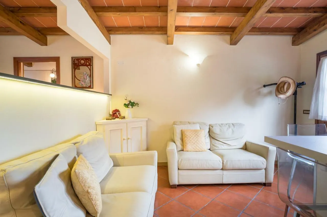 Montevettolini B&B Rosso Baccara 0*,